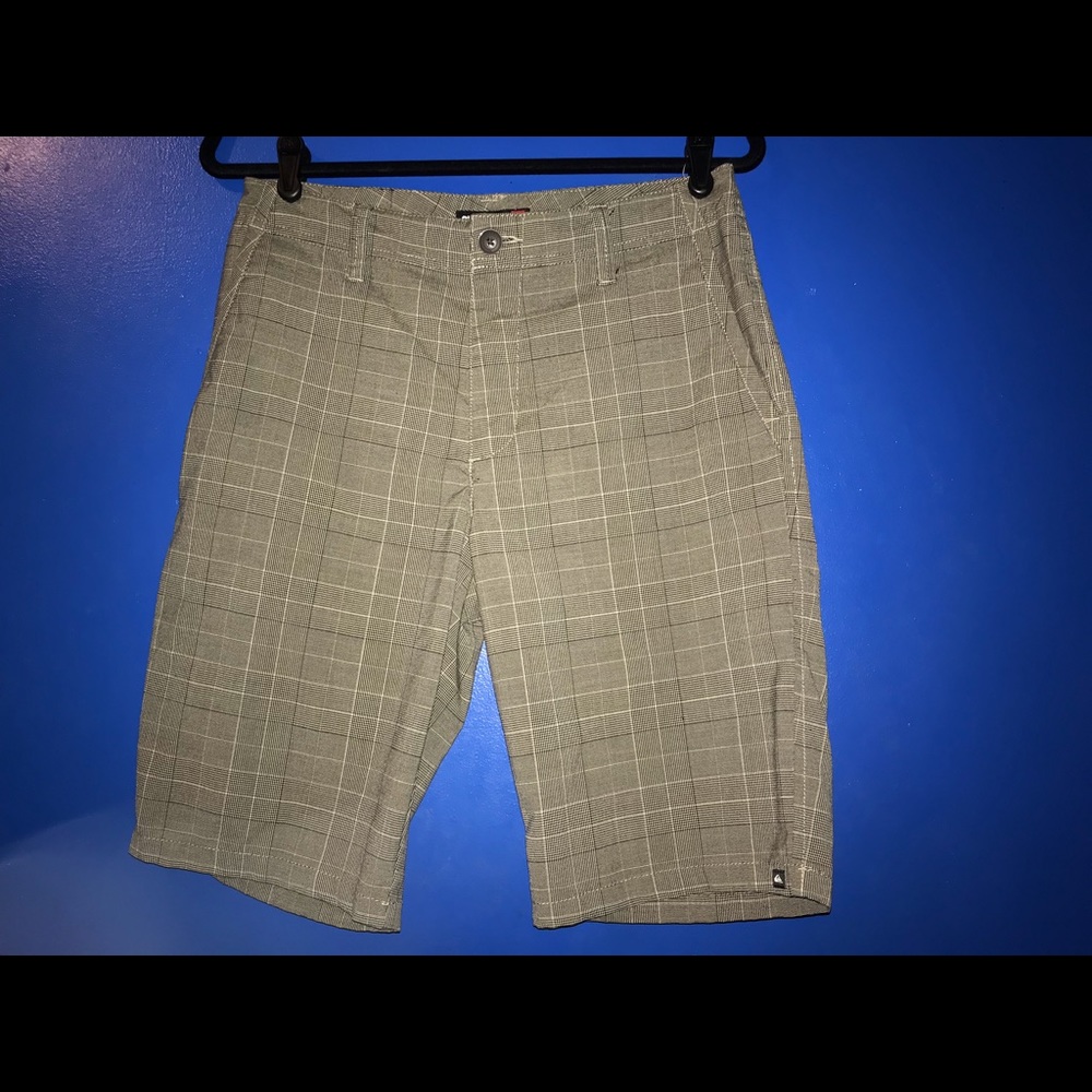 Quicksilver plaid shorts size 30